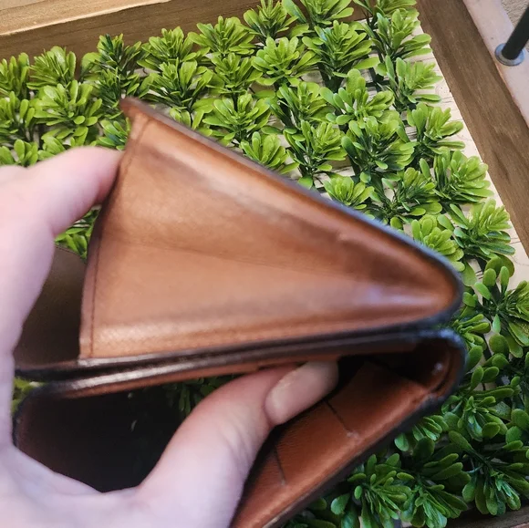 Louis Vuitton double snap compact wallet - Picture 10 of 15